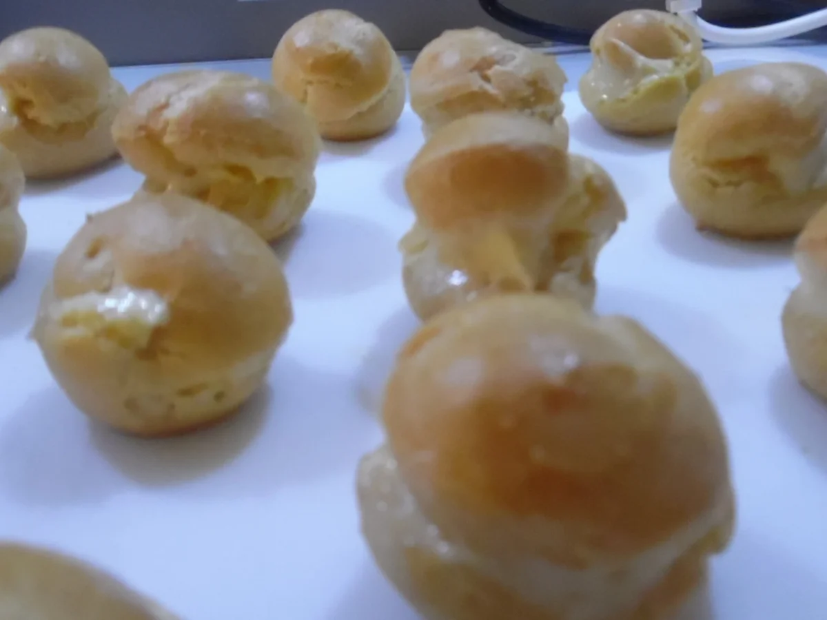 Profiteroles mit Crème patissière - Rezept - Bild Nr. 4934