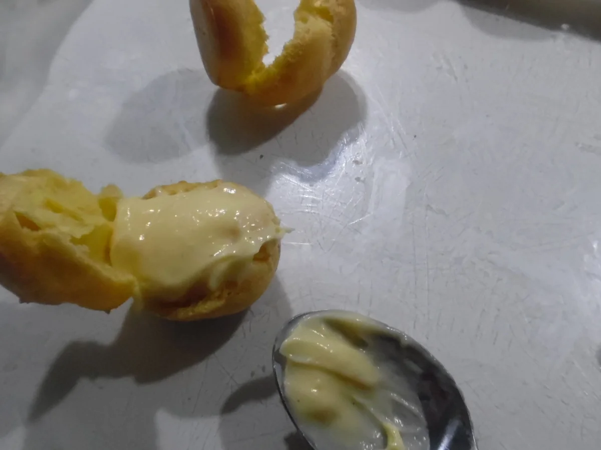 Profiteroles mit Crème patissière - Rezept - Bild Nr. 4935