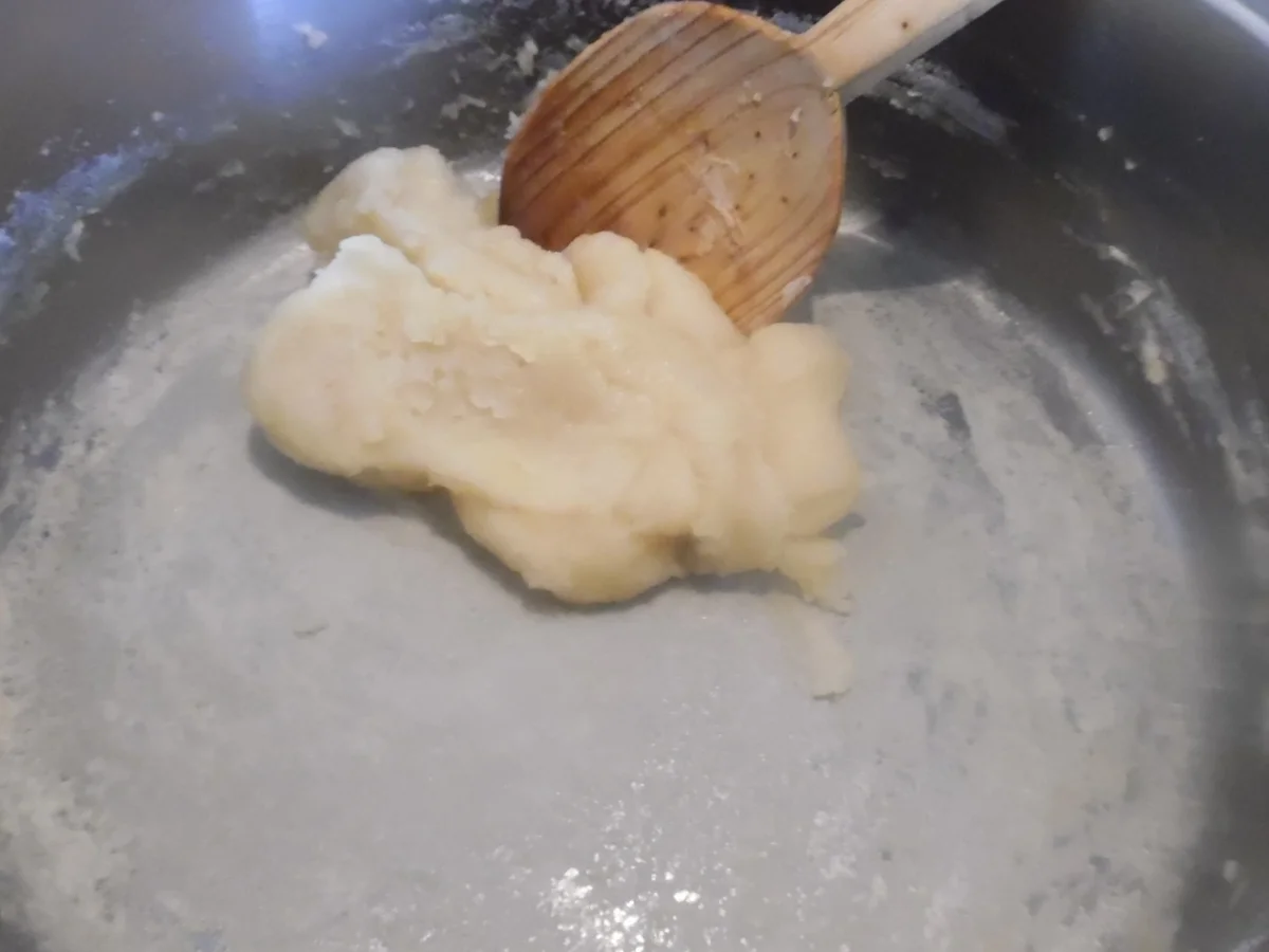 Profiteroles mit Crème patissière - Rezept - Bild Nr. 4947