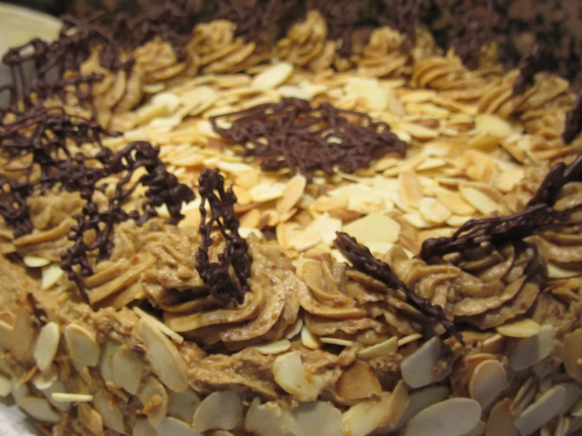 Backen: Buttercremetorte a´la Malakoff - Rezept - Bild Nr. 4942