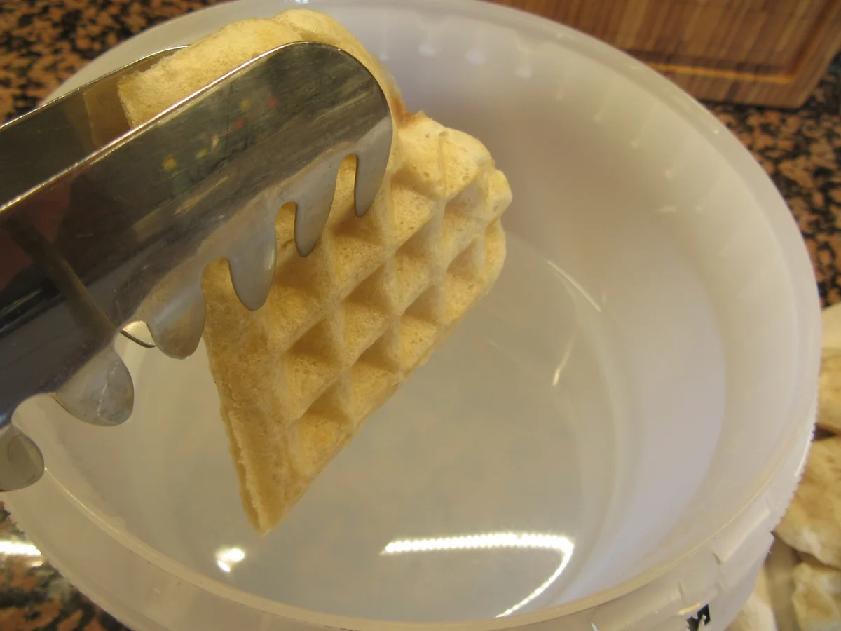 Pikantes Backen: Laugenwaffeln gefüllt - Rezept - Bild Nr. 4954