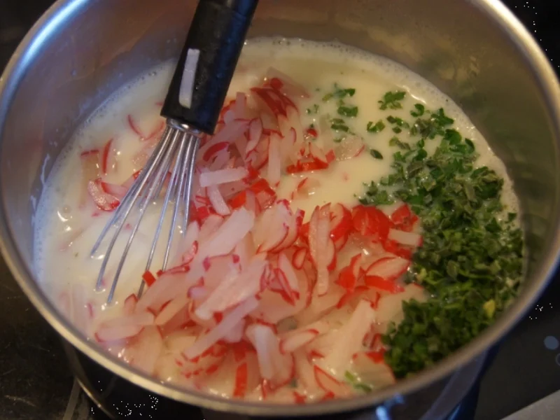 Gekochtes Ei mit Radieschen-Kräuter-Senf-Sauce und Drillingen - Rezept - Bild Nr. 4940