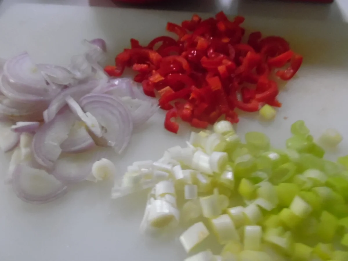 Calamari-Tuben gefüllt, in scharfer Tomatensoße mit La Ratte-Kartoffeln - Rezept - Bild Nr. 4946