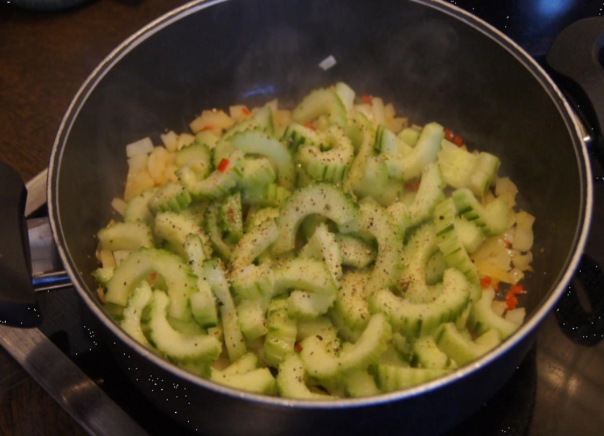 Kabeljaufilet mit Gurkengemüse und Drillingen - Rezept - Bild Nr. 4949