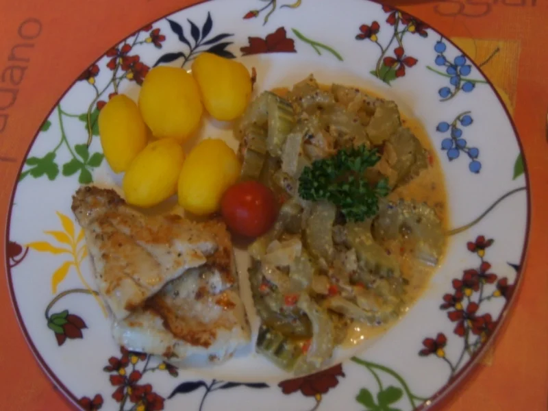 Kabeljaufilet mit Gurkengemüse und Drillingen - Rezept - Bild Nr. 4956