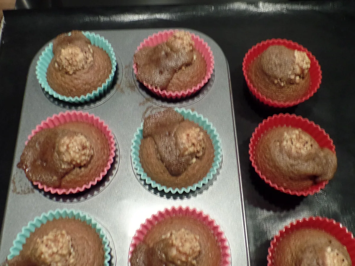 Schoko-Muffins mit Giotto-Kern - Rezept - Bild Nr. 4948