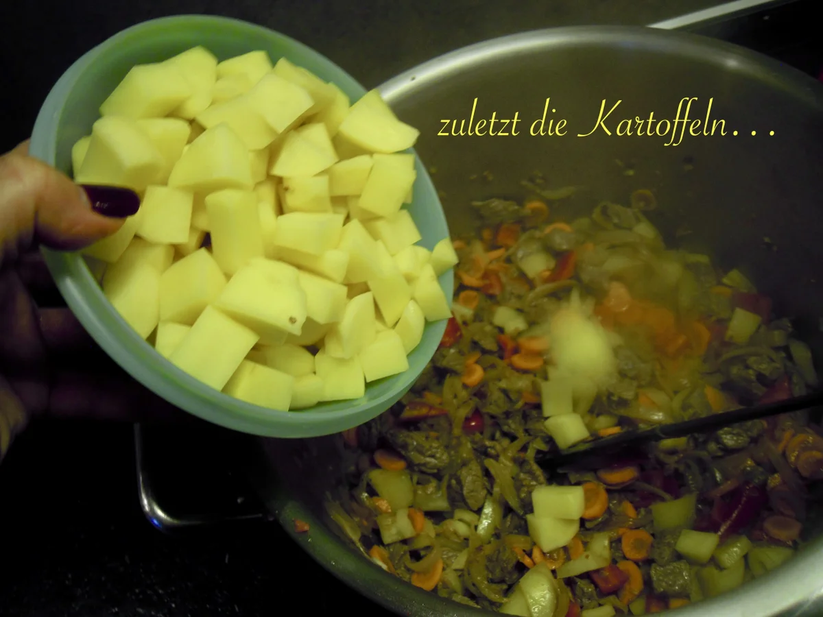 Rezept: kräftige Gulaschsuppe Bild Nr. 4948 kräftige Gulaschsuppe - Rezept - Bild Nr. 4948