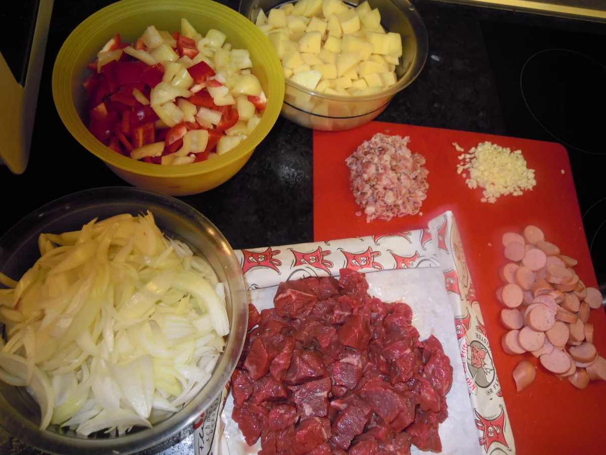 Rezept: kräftige Gulaschsuppe Bild Nr. 4949 kräftige Gulaschsuppe - Rezept - Bild Nr. 4949