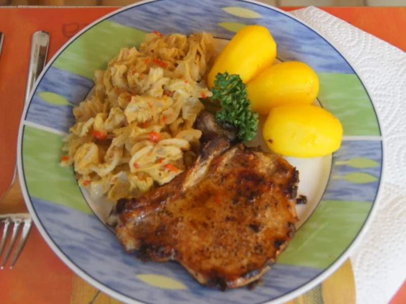 Kotelett mit Wirsing und Drillingen - Rezept - Bild Nr. 4959