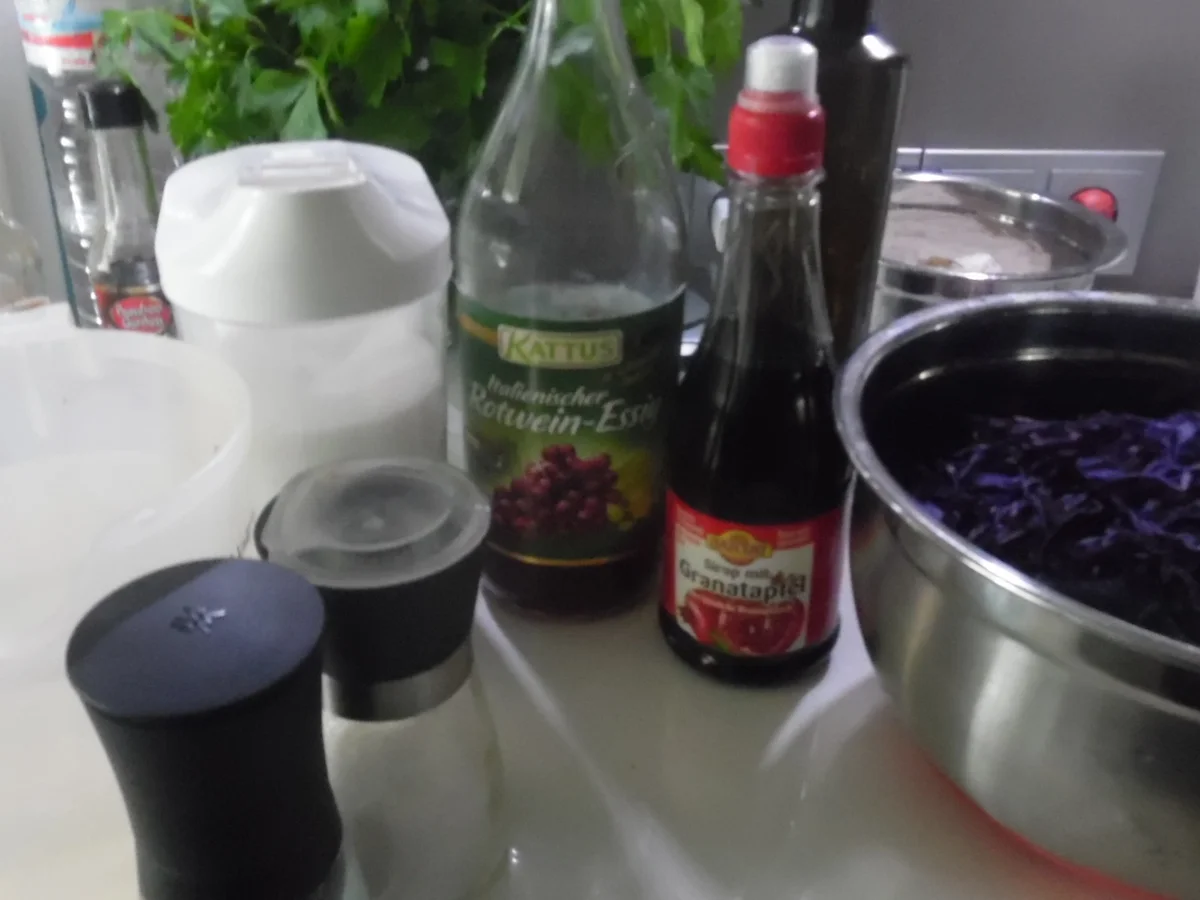 Rezept: Rotkraut-Salat mit Granatapfel Bild Nr. 4943 Rotkraut-Salat mit Granatapfel - Rezept - Bild Nr. 4943