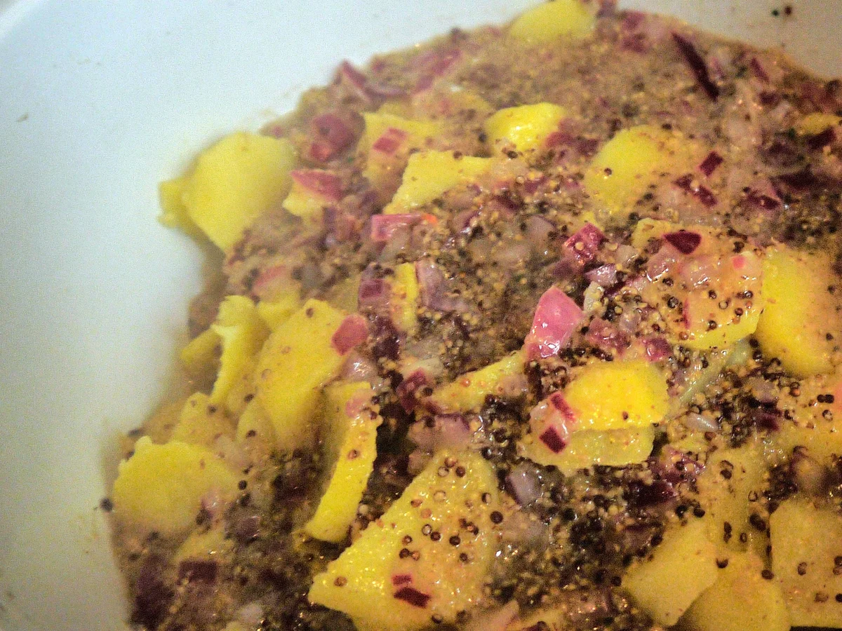 Rezept: Kartoffel-Gurkensalat Bild Nr. 9 Kartoffel-Gurkensalat - Rezept - Bild Nr. 9