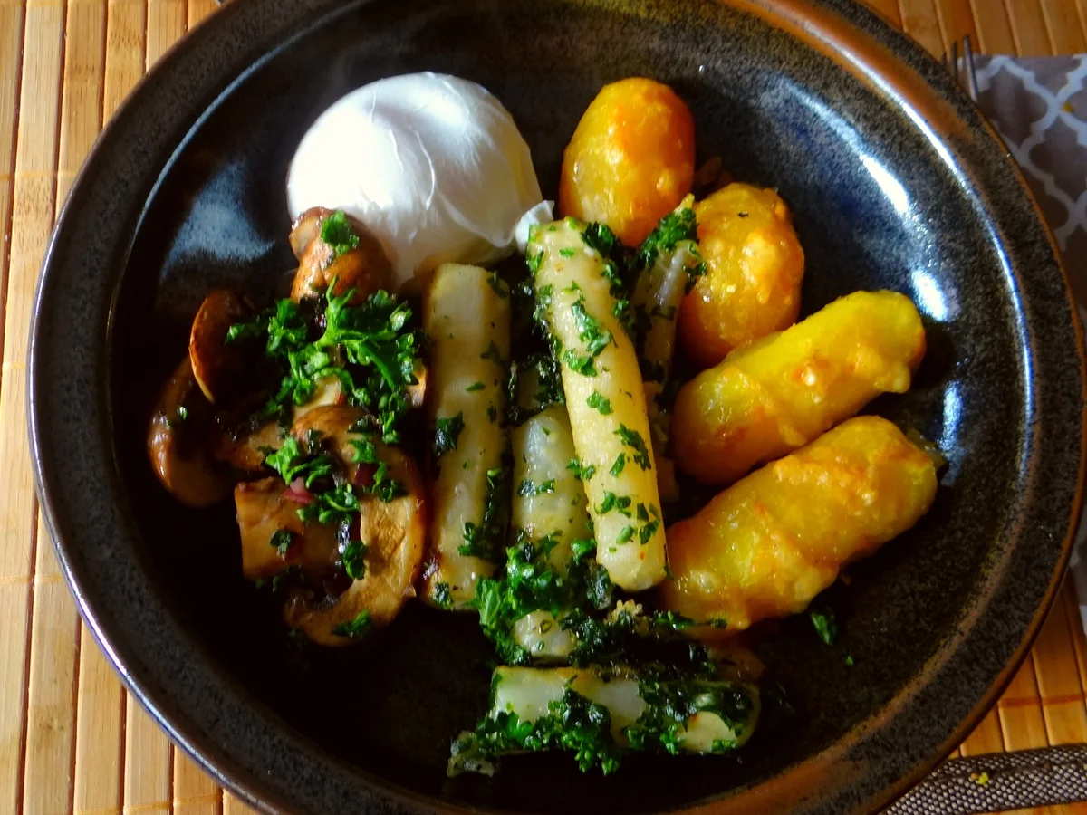 Schwarzwurzel,Ofenkartoffeln,pochiertes Ei - Rezept - Bild Nr. 4944