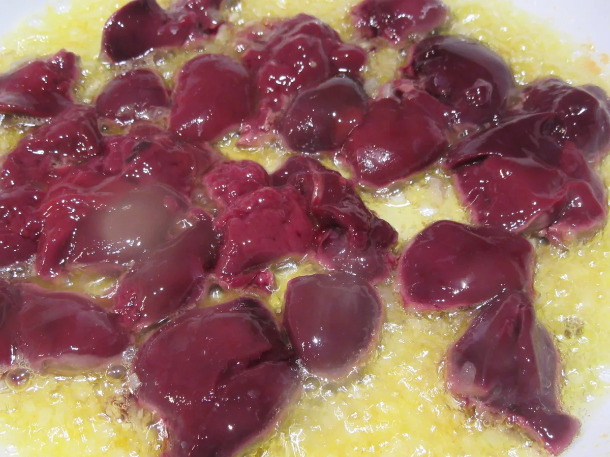 Pasta: Spaghetti mit Thymian-Hühnerleber-Ragout - Rezept - Bild Nr. 4947