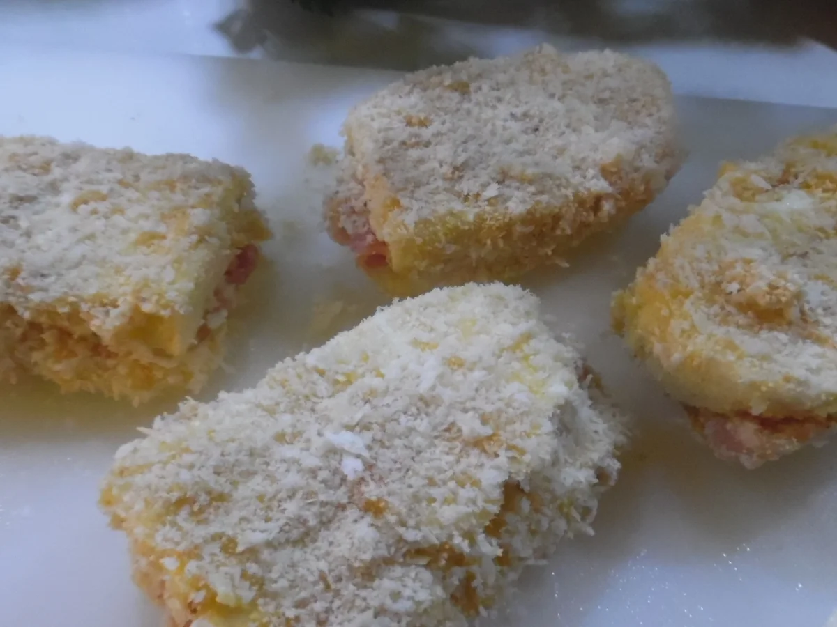 Rezept: Halloumi gefüllt, paniert und ausgebacken Bild Nr. 4954 Halloumi gefüllt, paniert und ausgebacken - Rezept - Bild Nr. 4954