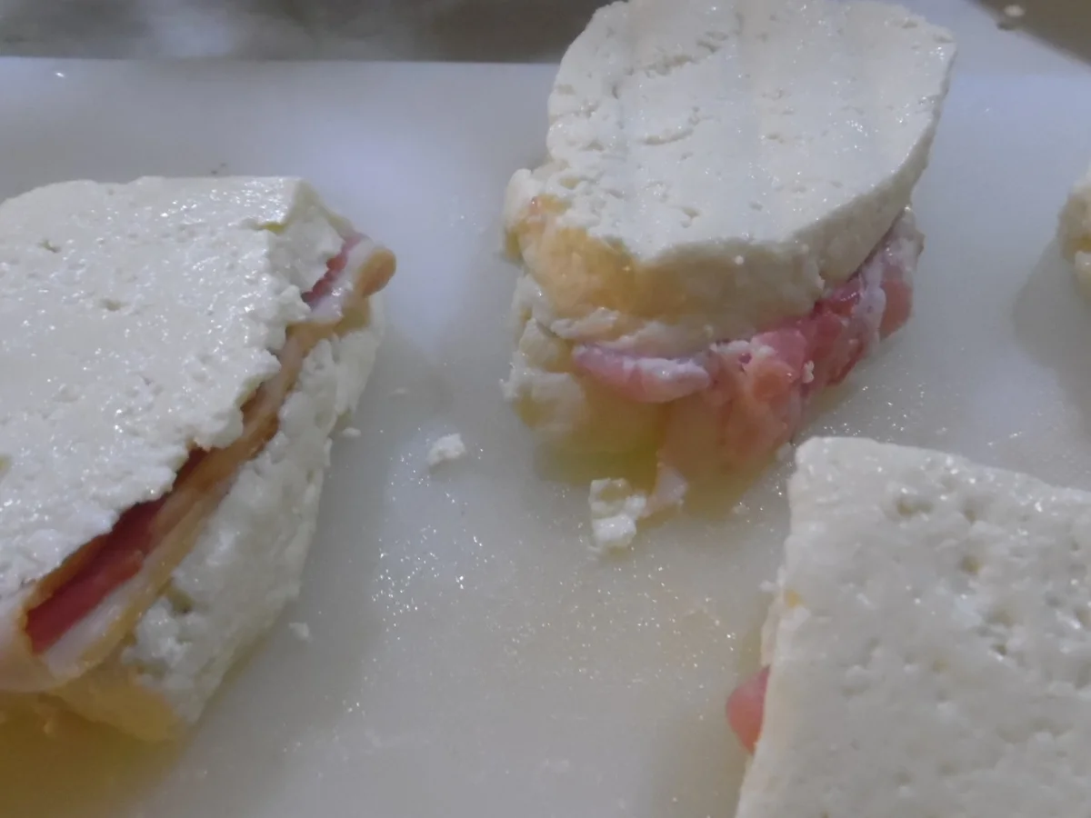 Rezept: Halloumi gefüllt, paniert und ausgebacken Bild Nr. 4955 Halloumi gefüllt, paniert und ausgebacken - Rezept - Bild Nr. 4955