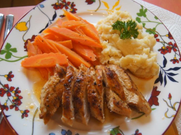 Hähnchenbrustfilet mit pikanten Möhren und Pastinakenpüree - Rezept ...