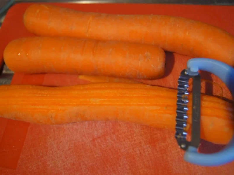 Rezept: Hähnchenbrustfilet mit pikanten Möhren und Pastinakenpüree Bild Nr. 4959 Hähnchenbrustfilet mit pikanten Möhren und Pastinakenpüree - Rezept - Bild Nr. 4959