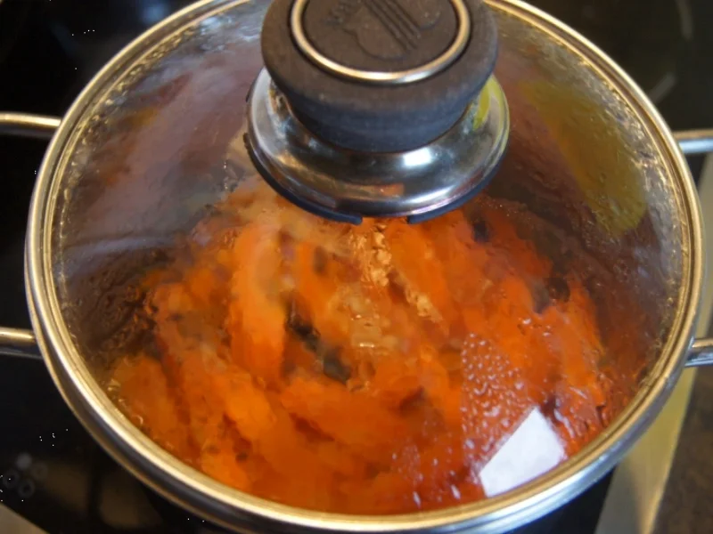 Rezept: Hähnchenbrustfilet mit pikanten Möhren und Pastinakenpüree Bild Nr. 4962 Hähnchenbrustfilet mit pikanten Möhren und Pastinakenpüree - Rezept - Bild Nr. 4962