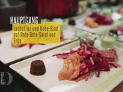 Geflämmtes Kobe- und Lachsfilet auf Rote Beete-Apfel-Salat - Rezept - Bild Nr. 2