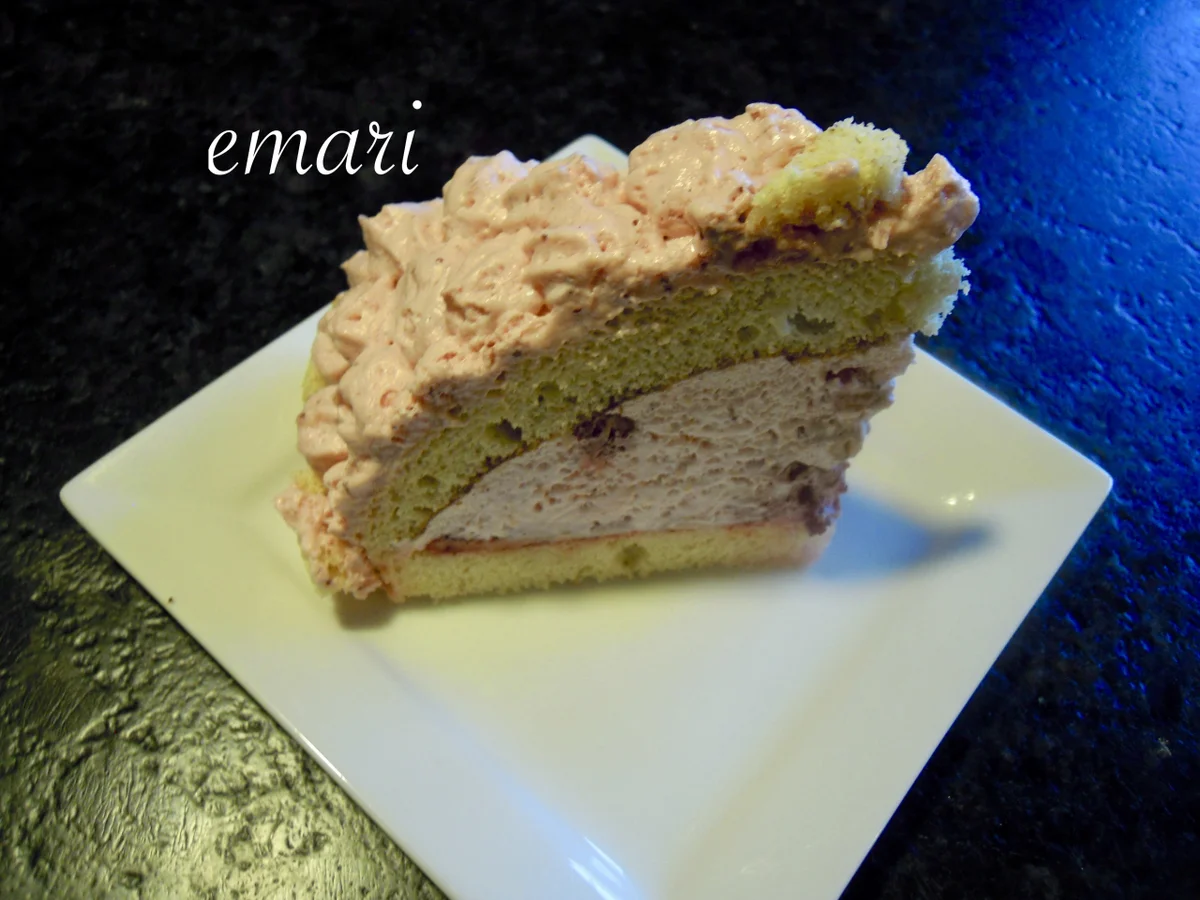 Rezept: Kuppeltorte mit Walderdbeersahne Bild Nr. 4955 Kuppeltorte mit Walderdbeersahne - Rezept - Bild Nr. 4955