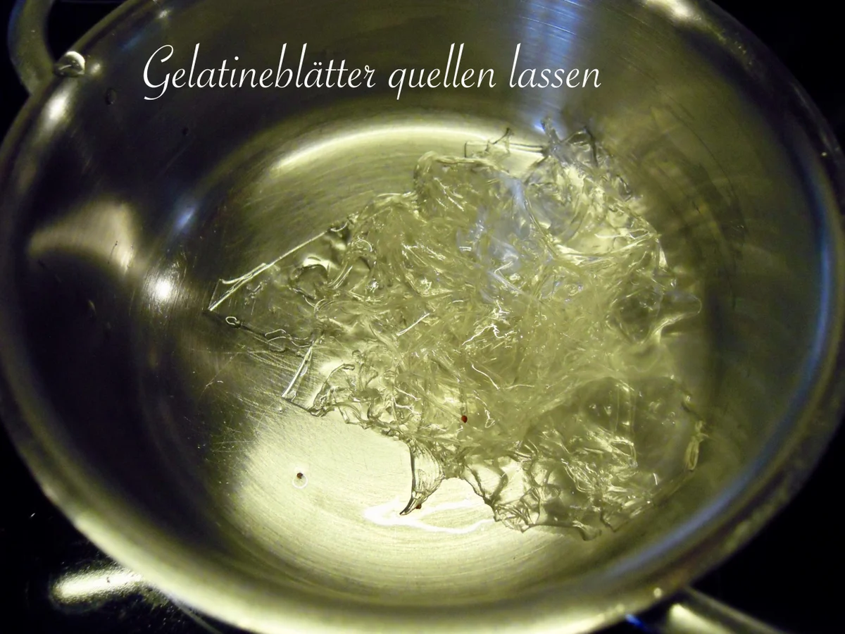 Rezept: Kuppeltorte mit Walderdbeersahne Bild Nr. 4955 Kuppeltorte mit Walderdbeersahne - Rezept - Bild Nr. 4955