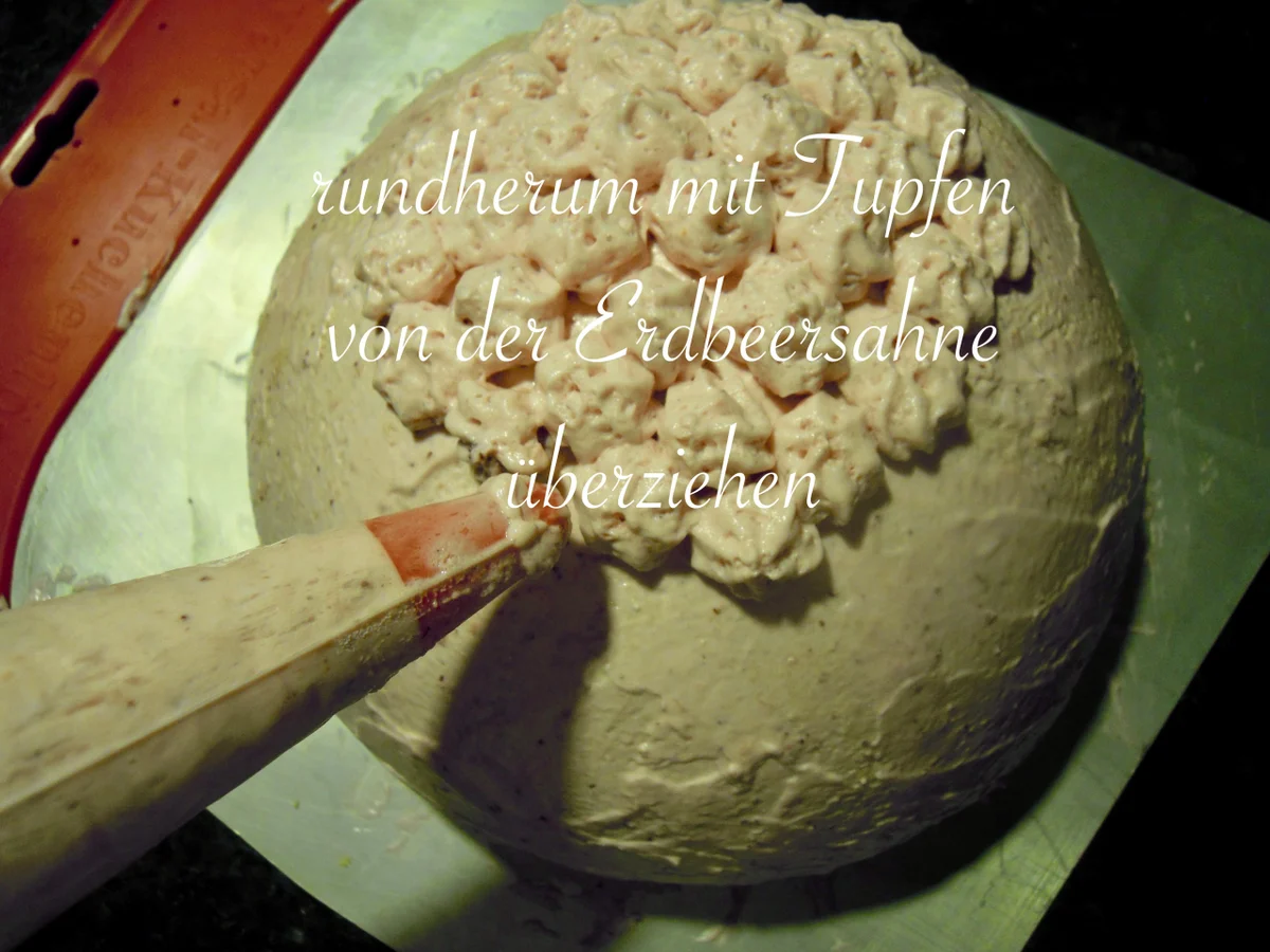 Rezept: Kuppeltorte mit Walderdbeersahne Bild Nr. 4970 Kuppeltorte mit Walderdbeersahne - Rezept - Bild Nr. 4970
