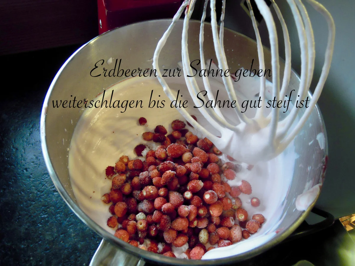 Rezept: Kuppeltorte mit Walderdbeersahne Bild Nr. 4956 Kuppeltorte mit Walderdbeersahne - Rezept - Bild Nr. 4956