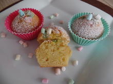 Mandel-Muffins mit Mini-Marshmallows obendrauf - Rezept - Bild Nr. 4953