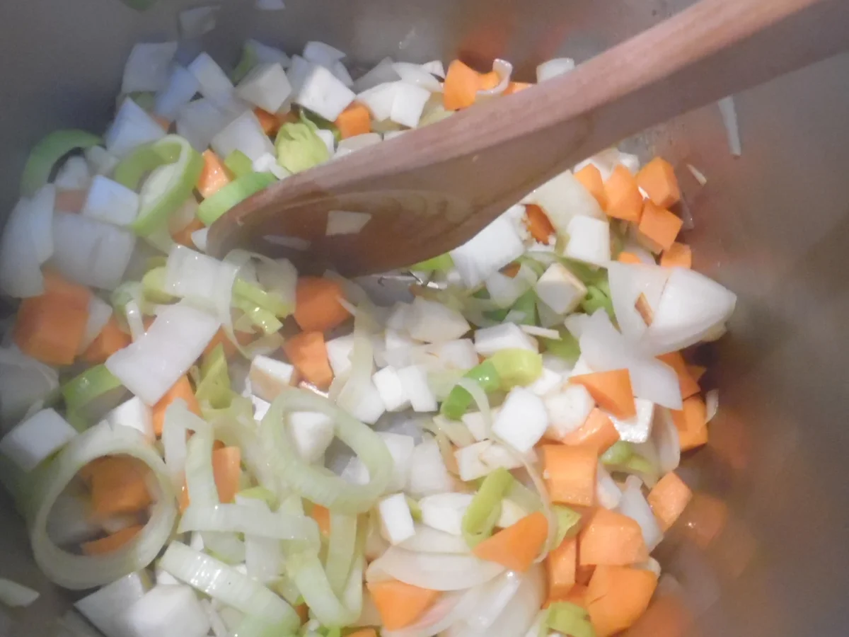 Rezept: Kasseler-Topf mit bunten Bohnen Bild Nr. 4956 Kasseler-Topf mit bunten Bohnen - Rezept - Bild Nr. 4956