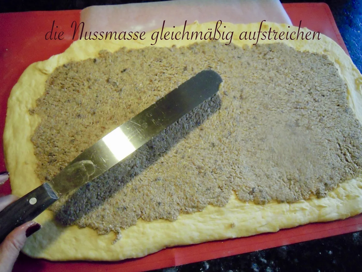klassischer Nußstrudel mit schnellem Hefeteig - Rezept - Bild Nr. 4966