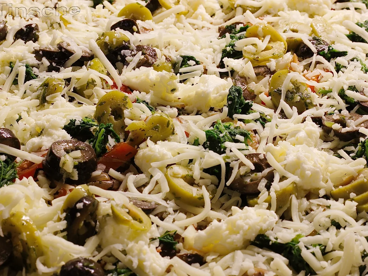 Rezept: Pizza mit Gemüse und Pilzen Bild Nr. 4960 Pizza mit Gemüse und Pilzen - Rezept - Bild Nr. 4960