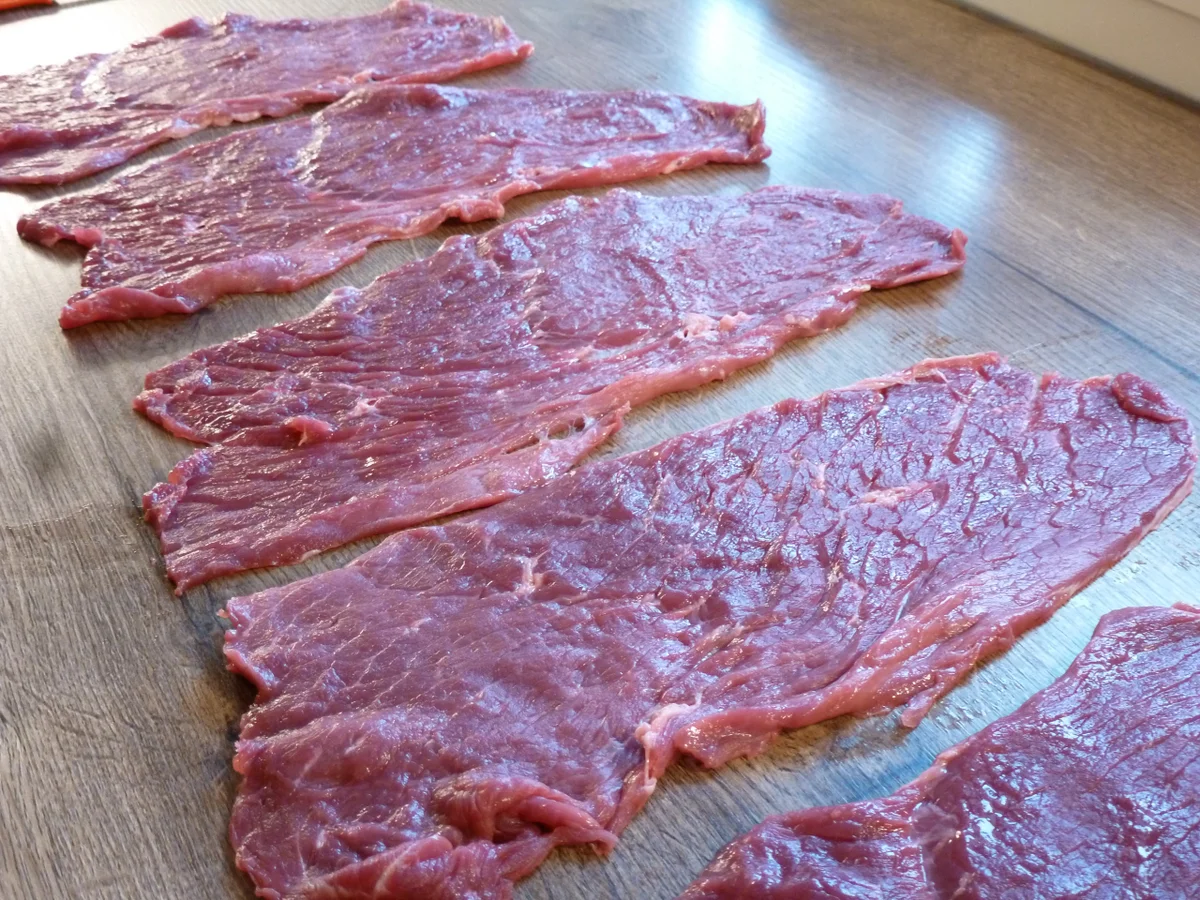 Rinderrouladen mit Steinpilzfüllung - Rezept - Bild Nr. 4965