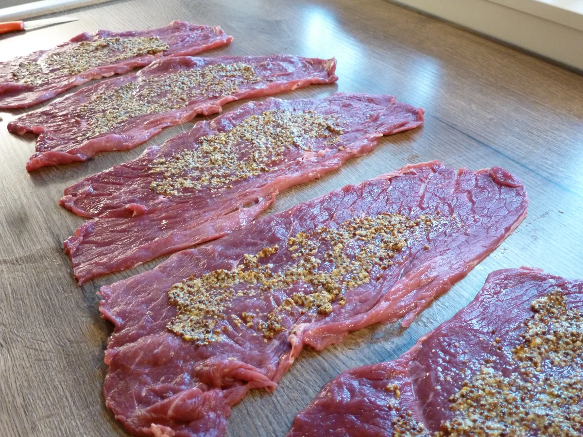 Rinderrouladen mit Steinpilzfüllung - Rezept - Bild Nr. 4966