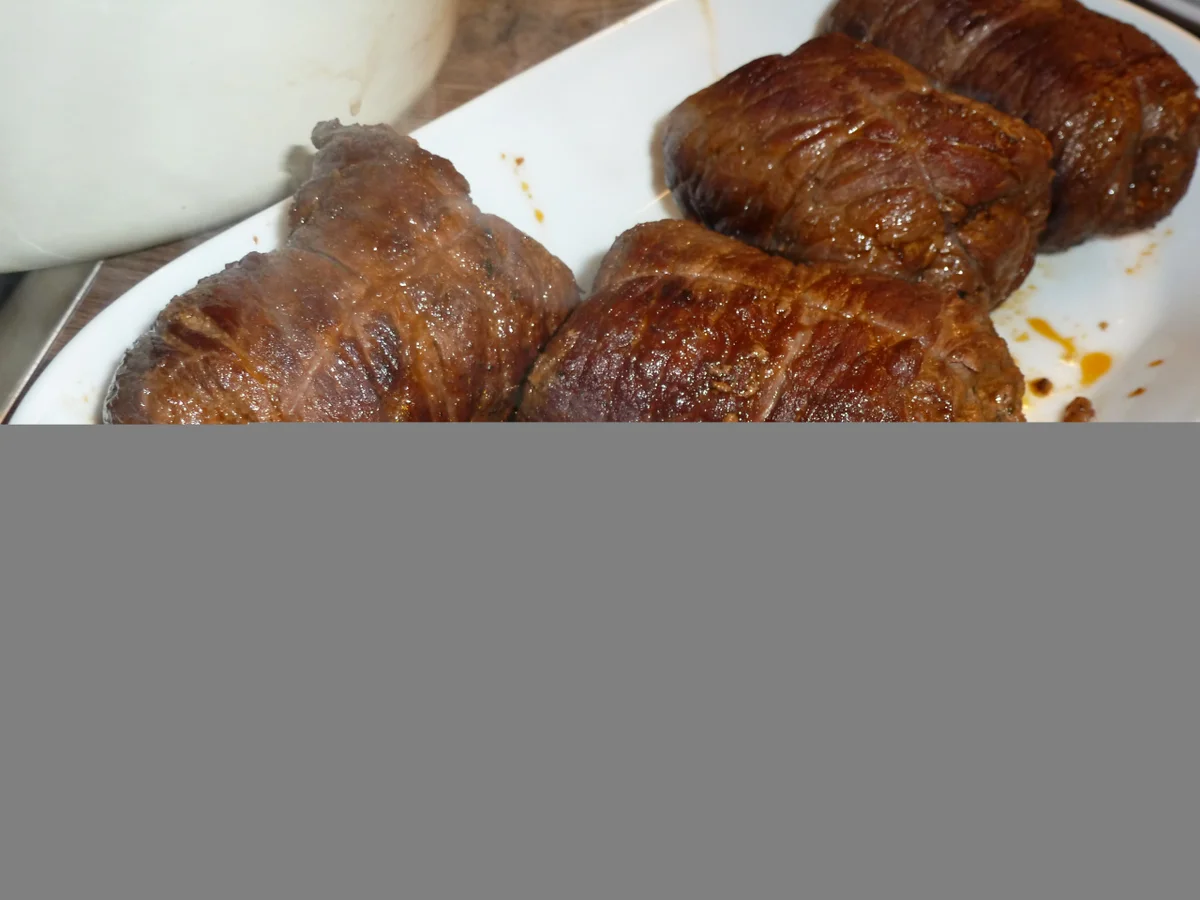 Rinderrouladen mit Steinpilzfüllung - Rezept - Bild Nr. 4978