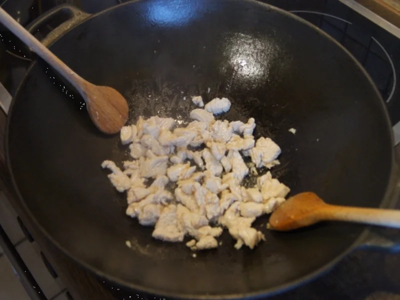 Rezept: Kokosmilchsuppe mit Putenfleisch, Gemüse und Glasnudeln Bild Nr. 4967 Kokosmilchsuppe mit Putenfleisch, Gemüse und Glasnudeln - Rezept - Bild Nr. 4967