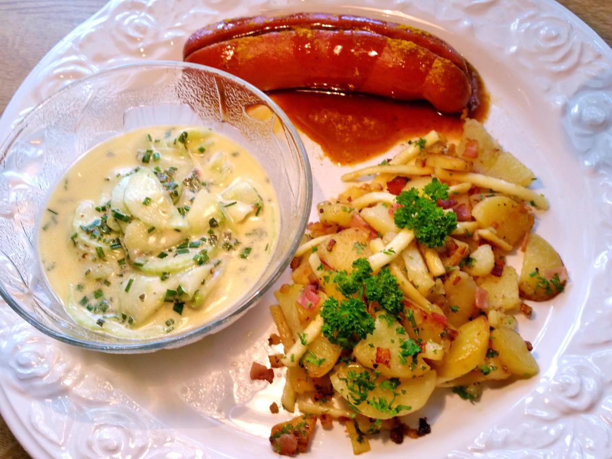 Abendessen: Curry-Wurst mit Bratkartoffeln - Rezept - Bild Nr. 4960