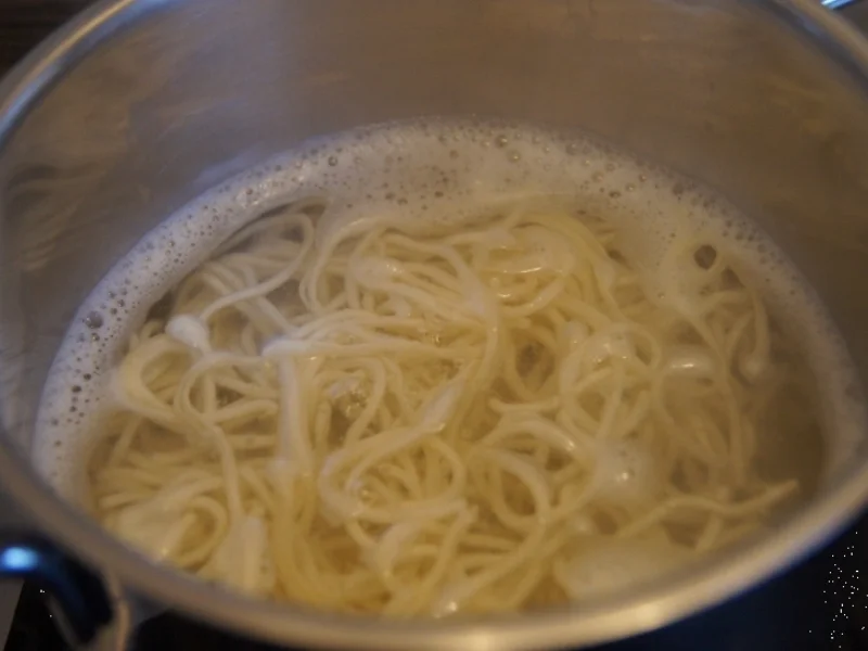 Rindfleisch mit Champignons und Mie-Nudeln im Wok - Rezept - Bild Nr. 4964
