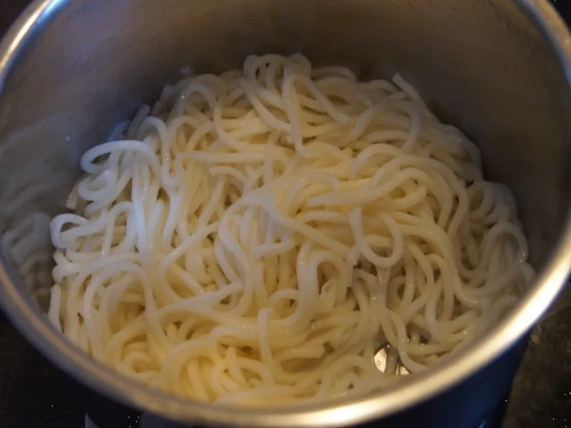 Rindfleisch mit Champignons und Mie-Nudeln im Wok - Rezept - Bild Nr. 4965