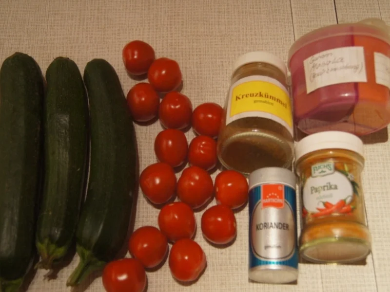 Rezept: Gebratene Zucchini mit Rispentomaten Bild Nr. 4961 Gebratene Zucchini mit Rispentomaten - Rezept - Bild Nr. 4961