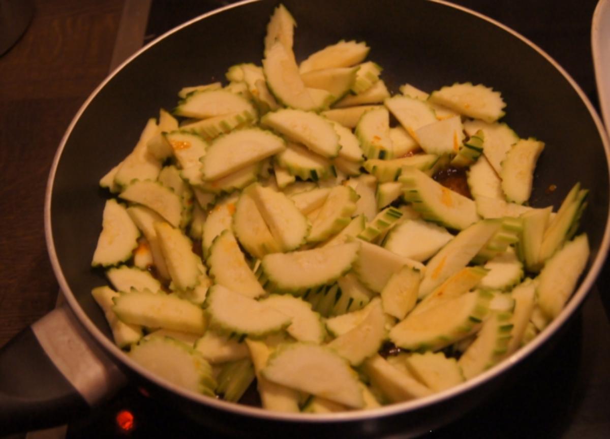 Gebratene Zucchini mit Rispentomaten - Rezept - Bild Nr. 4967