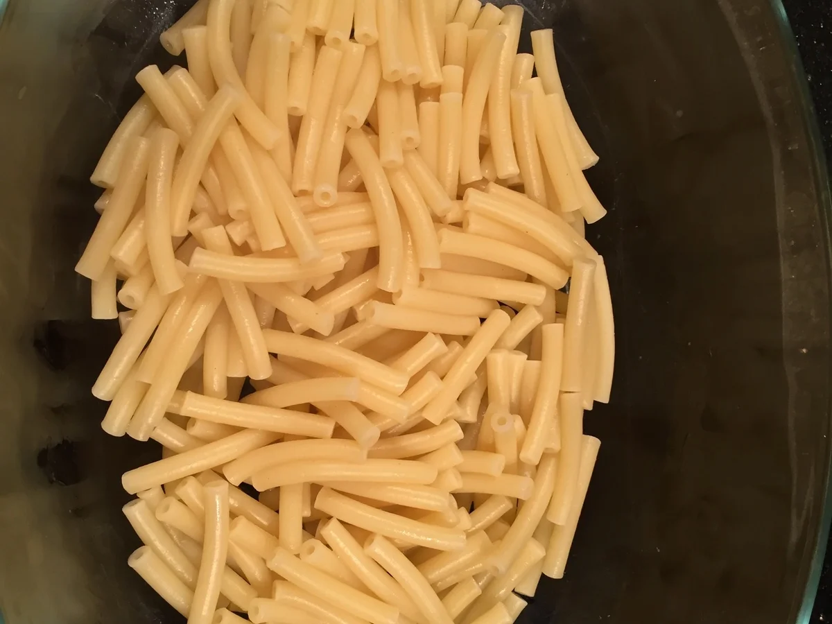 Hackfleisch–Auflauf mit Makkaroni und Cocktailtomaten - Rezept - Bild Nr. 4962