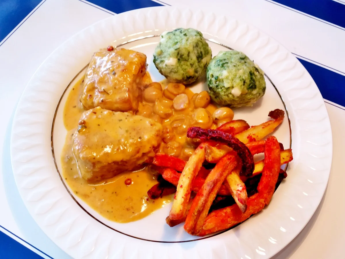 Rezept: Lendchen in pikanter Pilz-Rahmsoße ... Bild Nr. 4970 Lendchen in pikanter Pilz-Rahmsoße ... - Rezept - Bild Nr. 4970