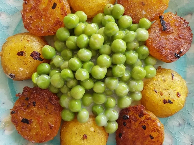 Rezept: Heute nur rundes (Erbsen- Knödelchen und krapsche Ufu`s) Bild Nr. 4966 Heute nur rundes (Erbsen- Knödelchen und krapsche Ufu`s) - Rezept - Bild Nr. 4966