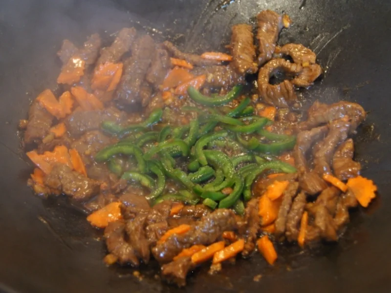 Hüftsteak mit Zwiebeln und Gewürzreis - Rezept - Bild Nr. 4988