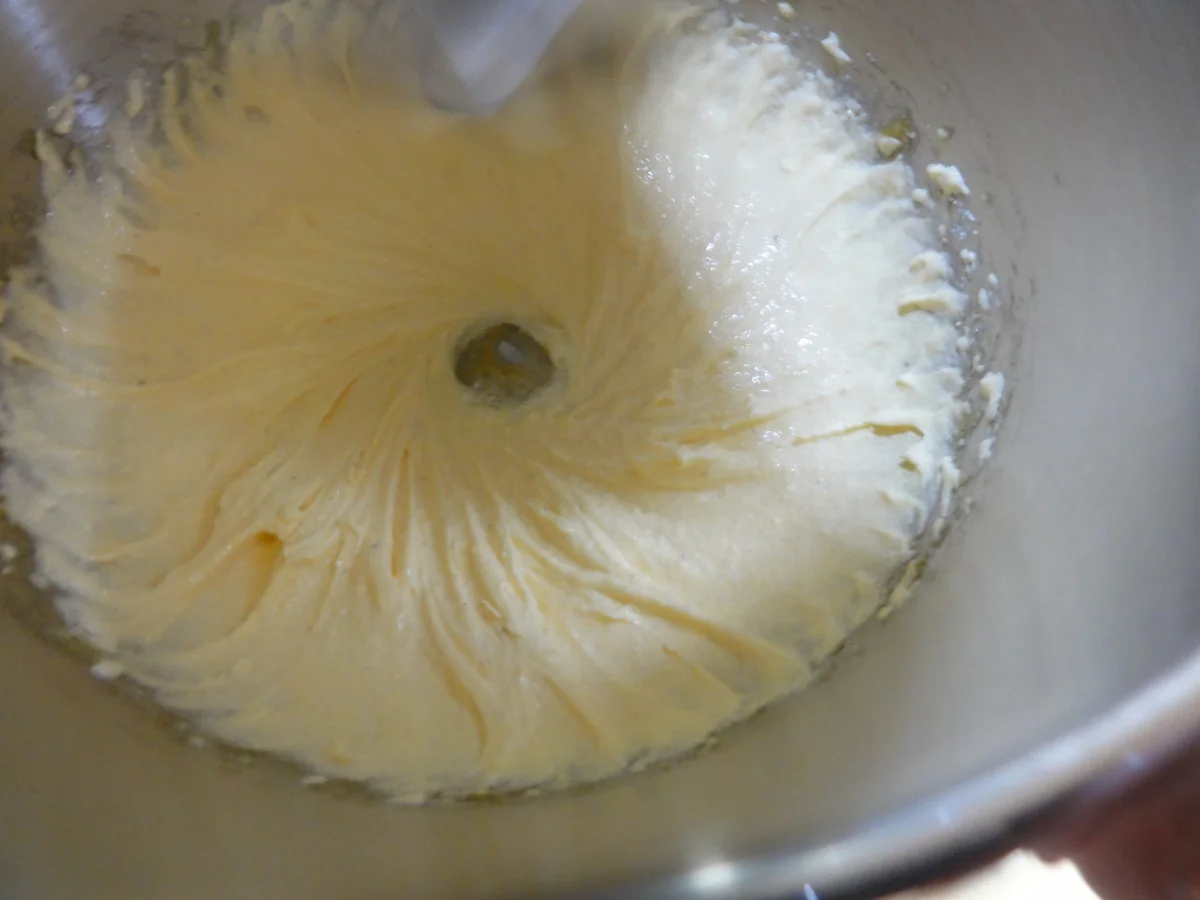 Rührteig:   " MIRROR ~ GLAZE  ~ CAKE " (Spiegel-Glas-Kuchen) - Rezept - Bild Nr. 4985