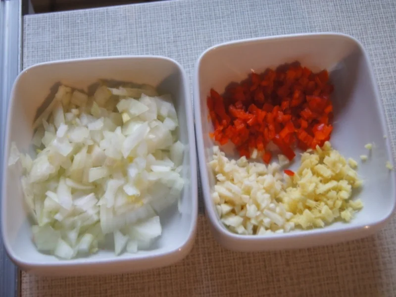 Rezept: Gebackene Eier auf frischen Blattspinat Bild Nr. 4984 Gebackene Eier auf frischen Blattspinat - Rezept - Bild Nr. 4984