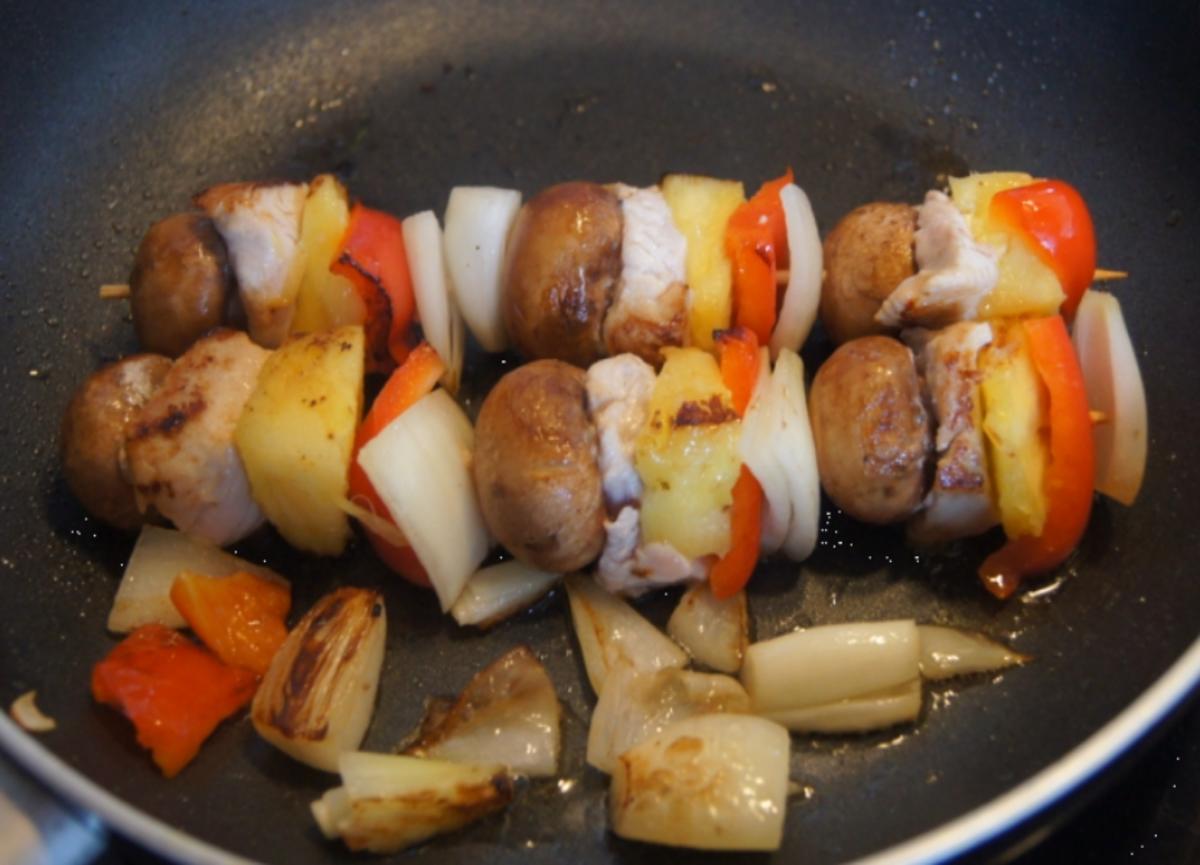 Putenbrust-Gemüse-Spieße mit Curry-Erbsen-Reis - Rezept - Bild Nr. 4996
