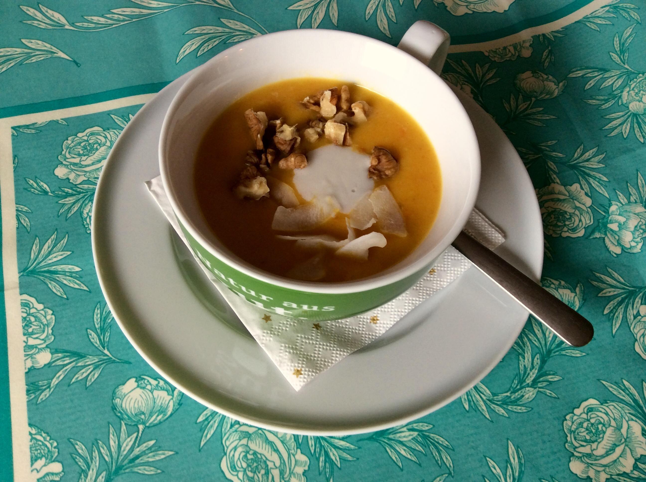 Bilder für Möhrensuppe mit Ingwer und Kokosmilch - Rezept