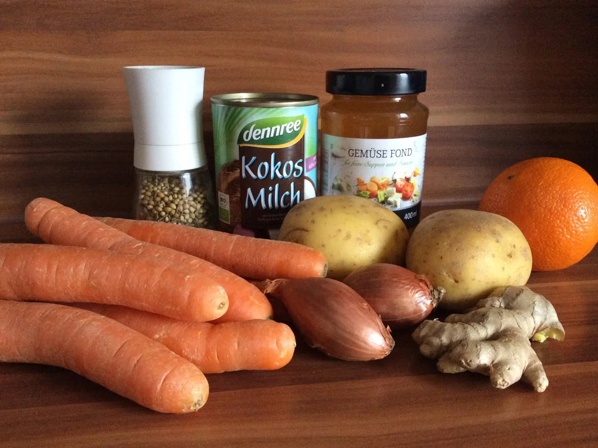 Möhrensuppe mit Ingwer und Kokosmilch - Rezept - Bild Nr. 5003
