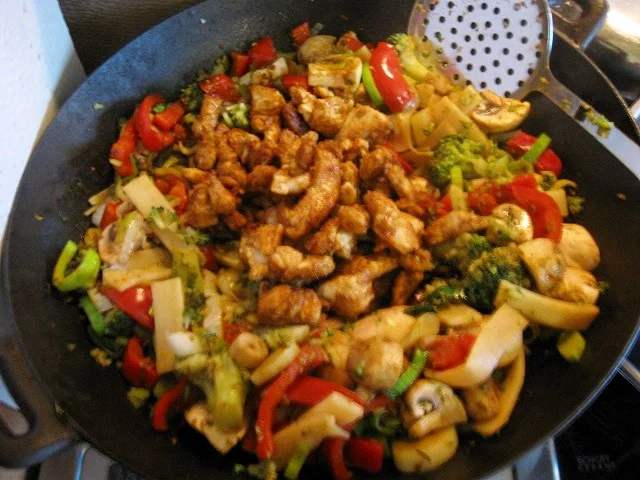 Rezept: Mittagessen aus dem Wok Bild Nr. 5010 Mittagessen aus dem Wok - Rezept - Bild Nr. 5010